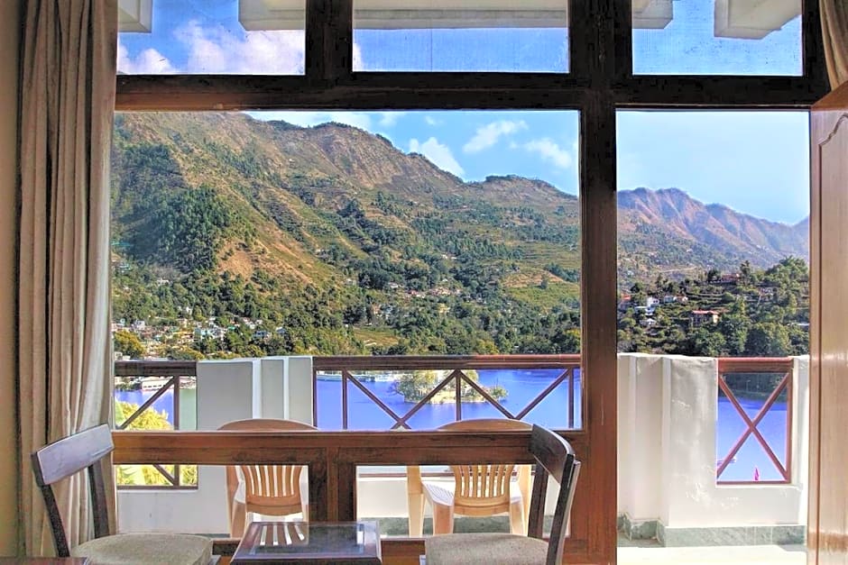 Hotel Lake Inn - A Luxury Lake View Hotel