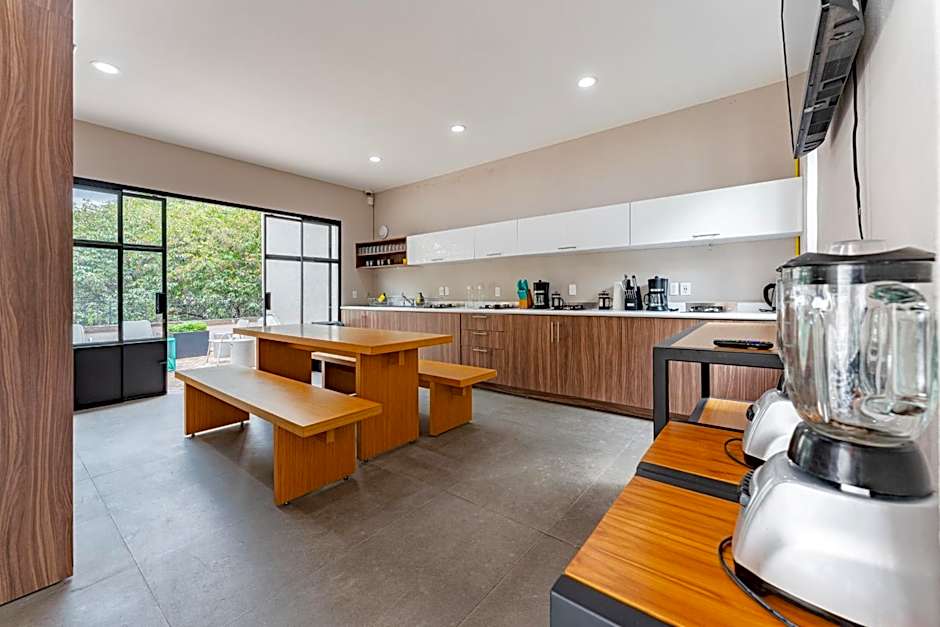 Casa Danubio Reforma by VH