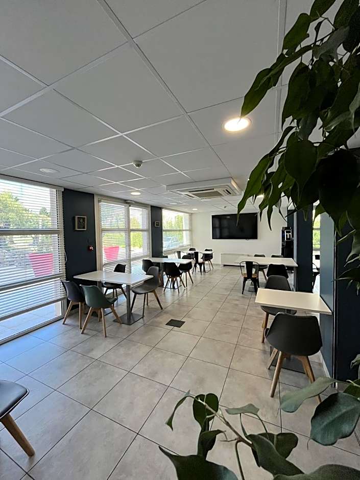 Kyriad Perpignan Sud