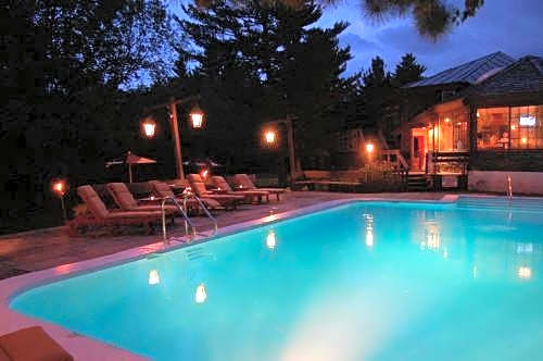 Summit Lodge