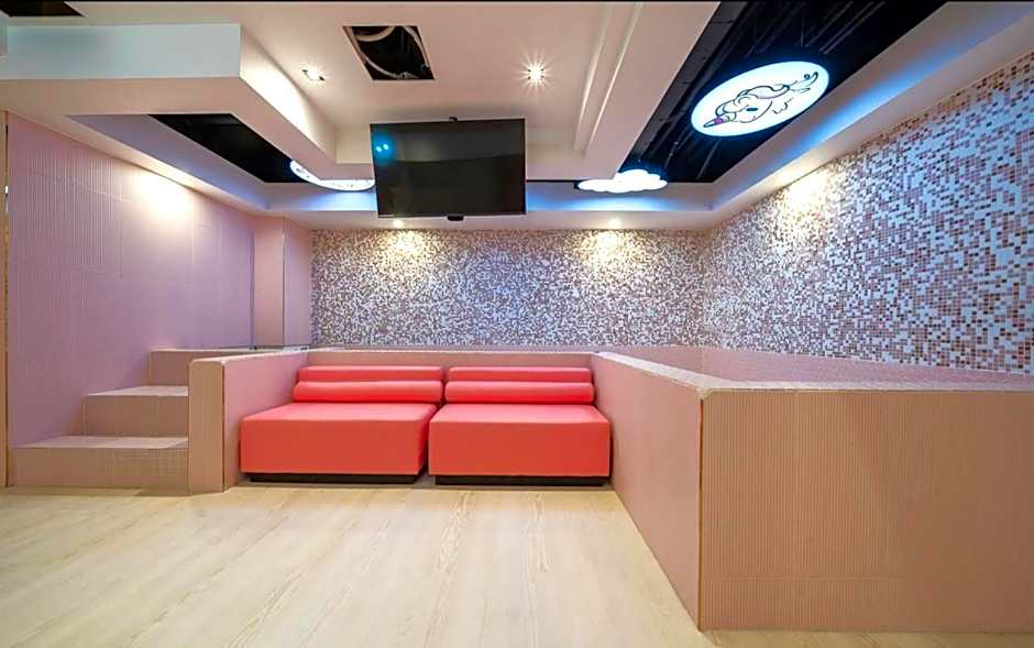 Jangyu Almond Kids Hotel