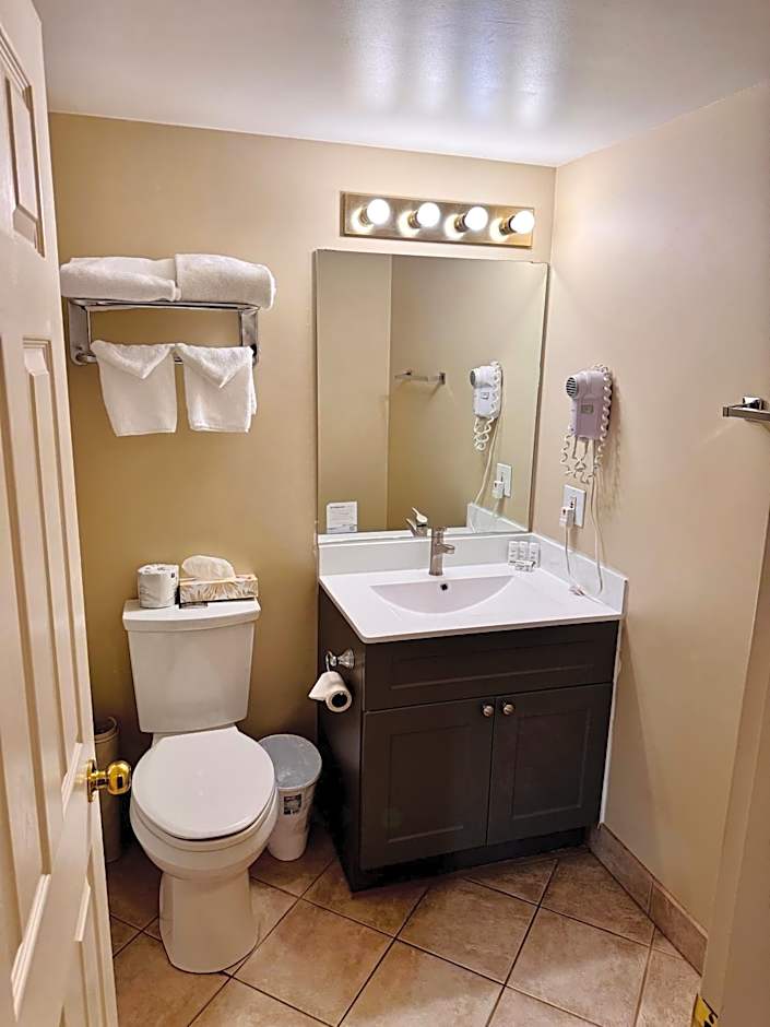 Super 8 by Wyndham Castlegar BC