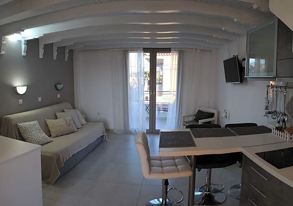 Irida Holiday Apartments