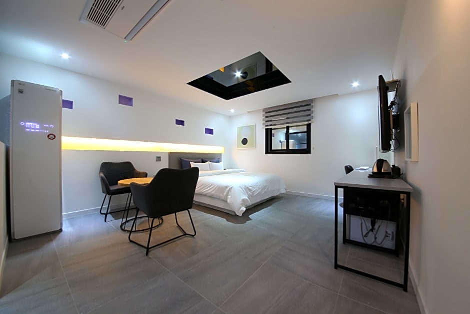 Two Nights Business Hotel
