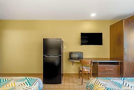 2 Queen Beds | Non-Smoking, Micfridge