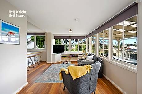 2 Bedroom Deluxe Suite