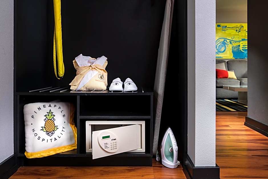 Staypineapple At Hotel Five