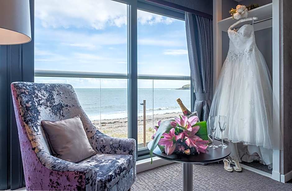 Number 44 Hotel & Bar