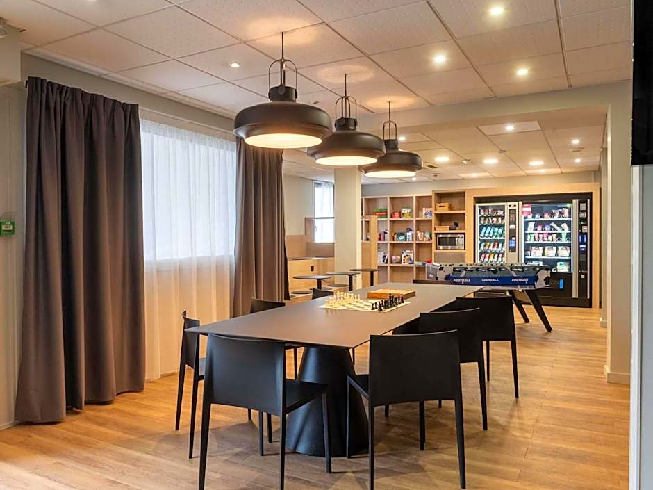 ibis Lyon Est Bron