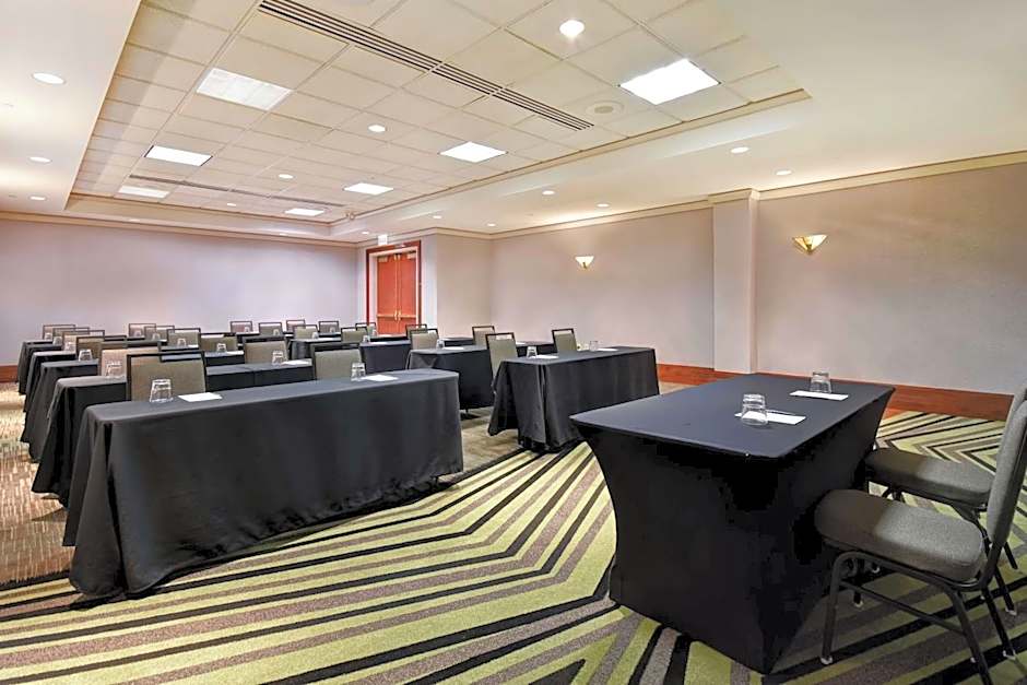 Embassy Suites By Hilton Hotel Little Rock