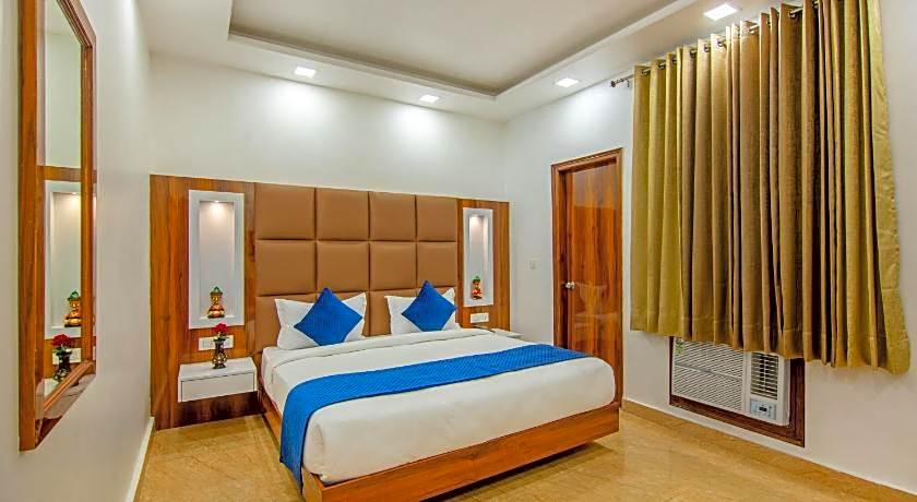 Hotel Rahul Palace
