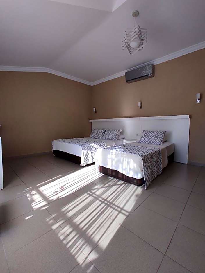 Mimoza Hotel