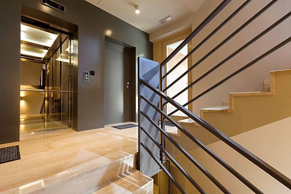 Residence by Vestibul Palace