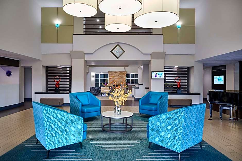 DoubleTree by Hilton Chatsworth