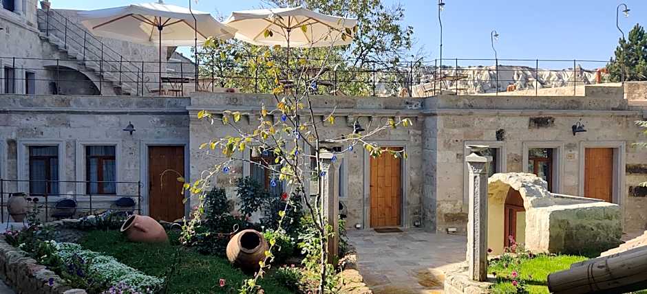 Sarnich Cave Suites