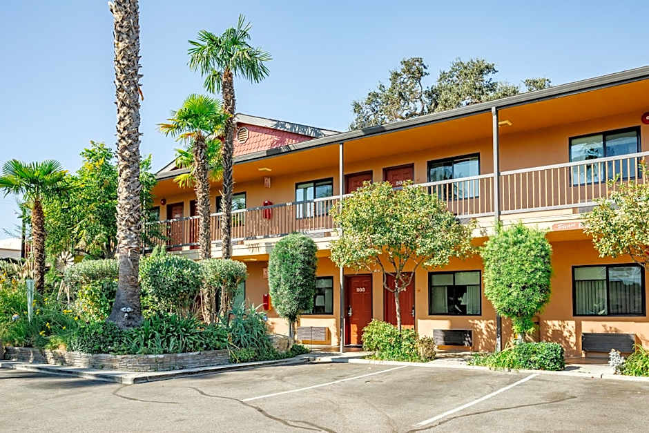Adelaide Inn