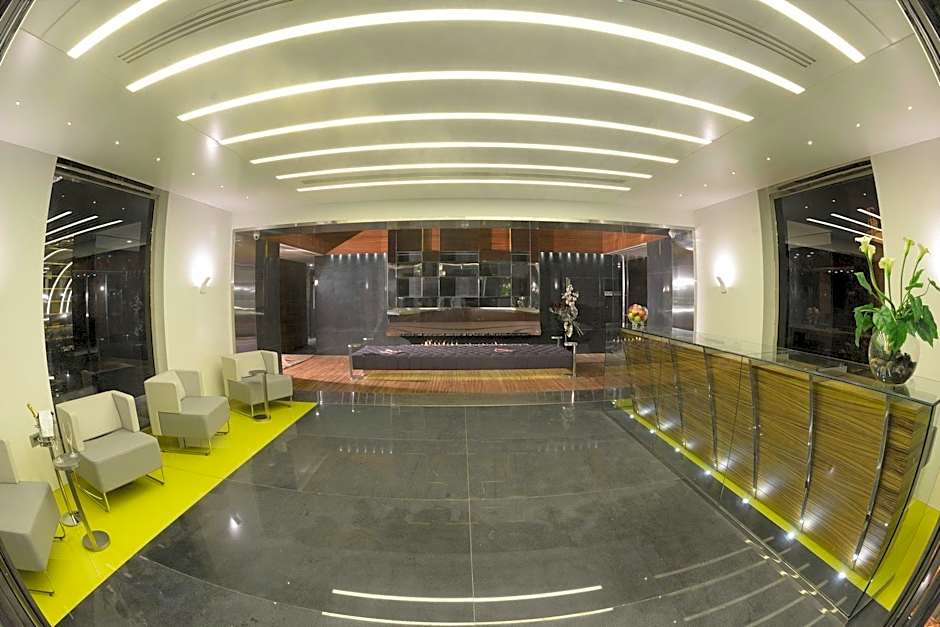 Warwick Stone 55 Hotel