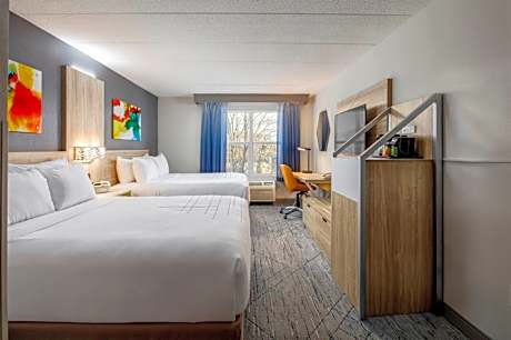 Queen Room with Two Queen Beds - Non-Smoking