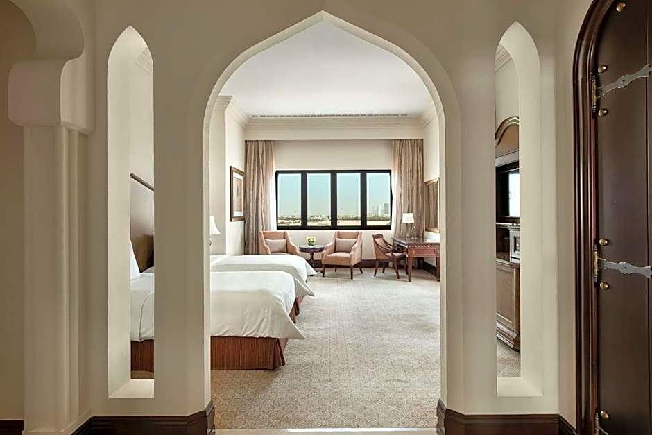 Shangri-La Qaryat Al Beri, Abu Dhabi