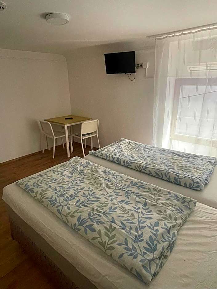 Center Hostel and Guest House