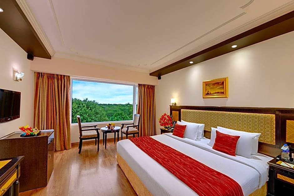 Photo 1 of 2 of 1 King Bed Suite