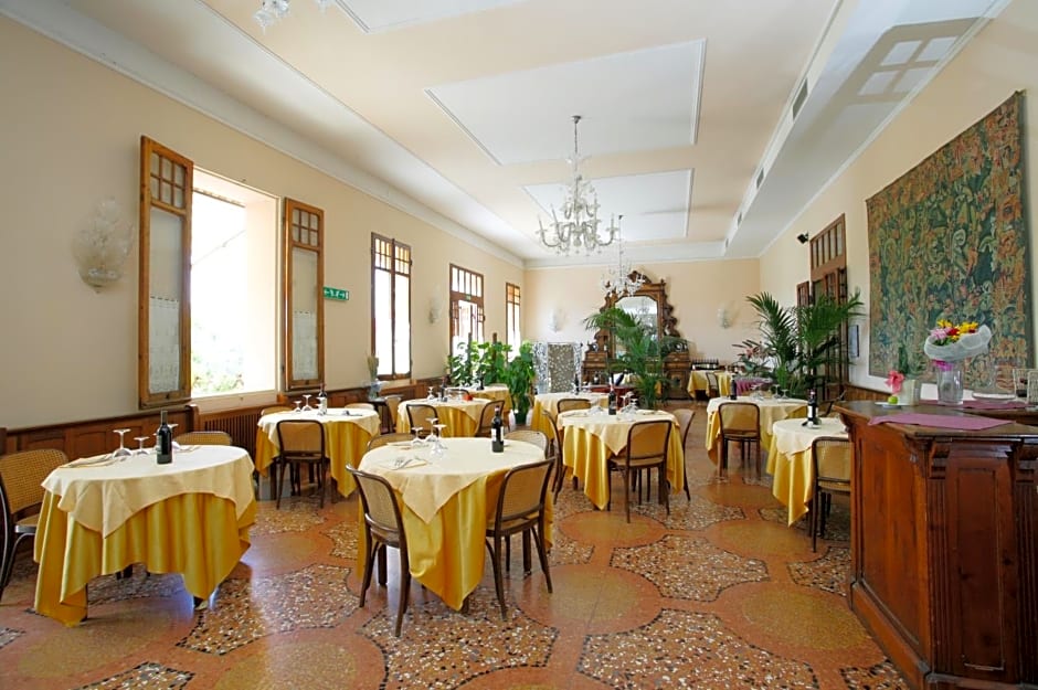 Hotel Antico Borgo