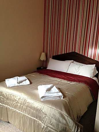 Ambrose Hotel