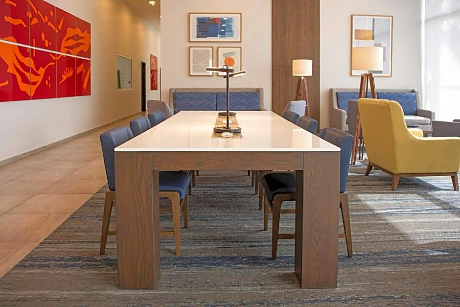 Holiday Inn Express Guadalajara Iteso By IHG