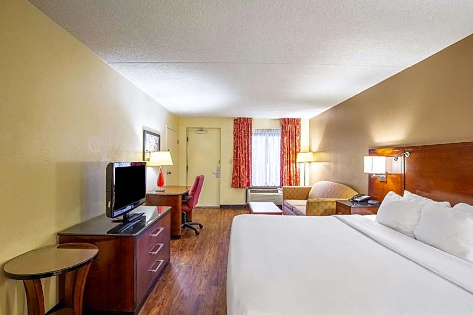 Econo Lodge Naval Station Norfolk