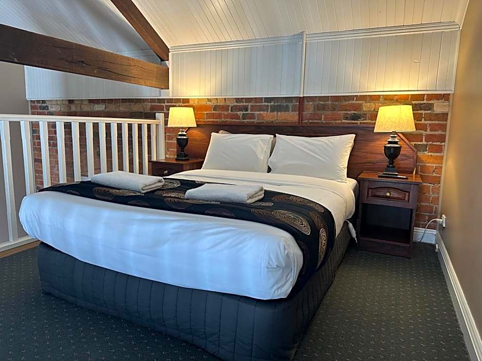 Central Springs Inn