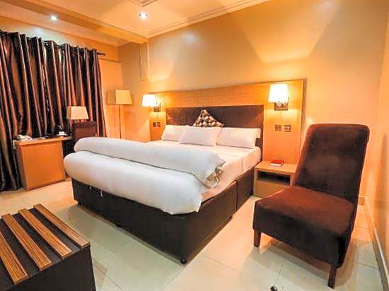 GolfView Suites and Conference Center