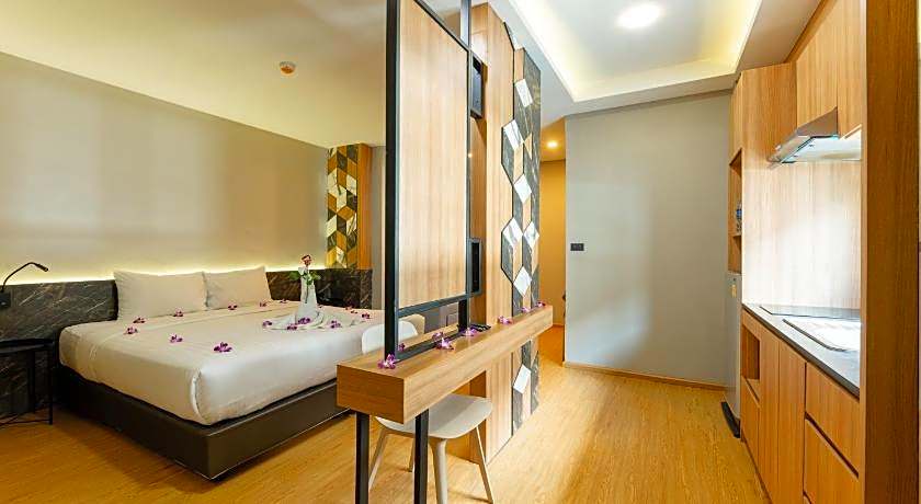 Sky Wave Patong Hotel