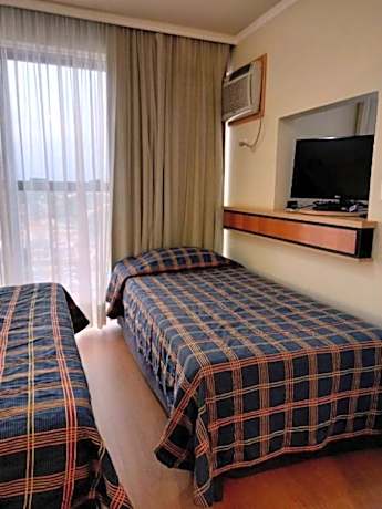 Standard Twin Capacity 1