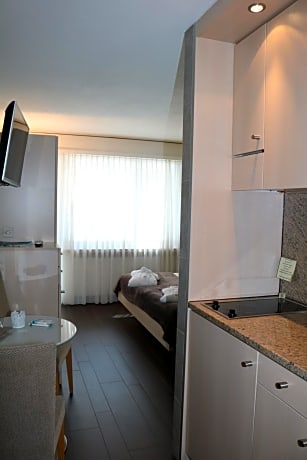 Double Room with Kitchenette and Balcony