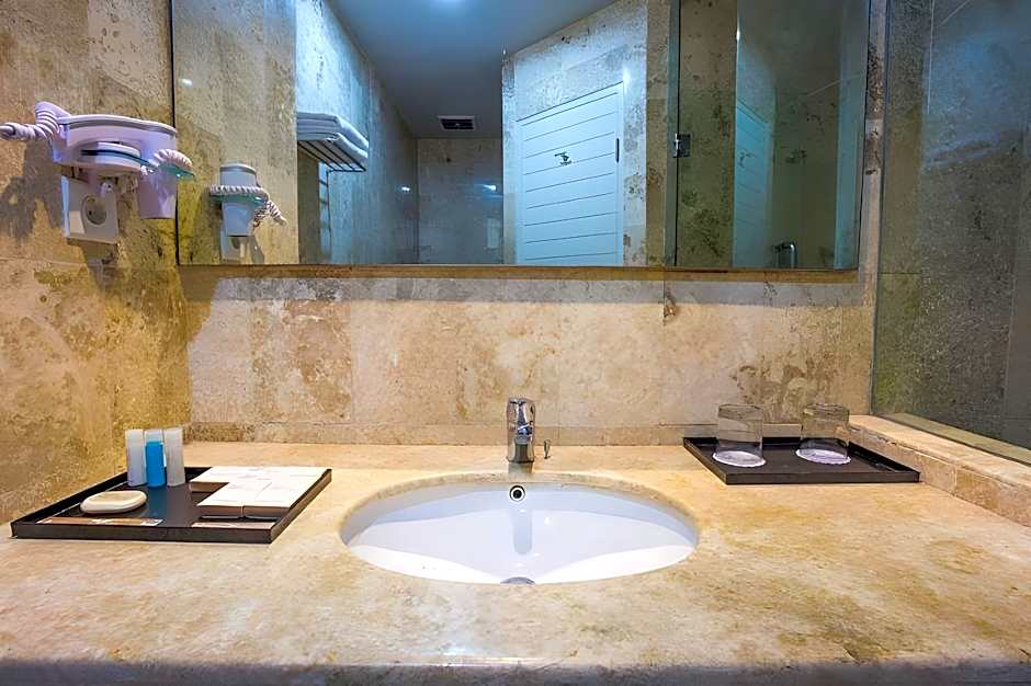 The Lerina Hotel Nusa Dua