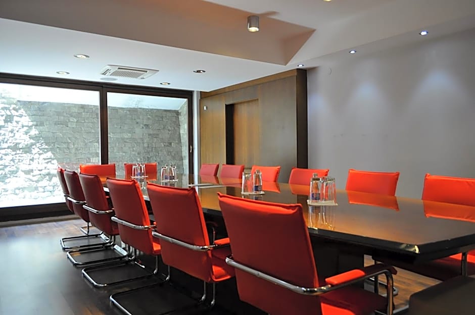 Hotel Dolce International