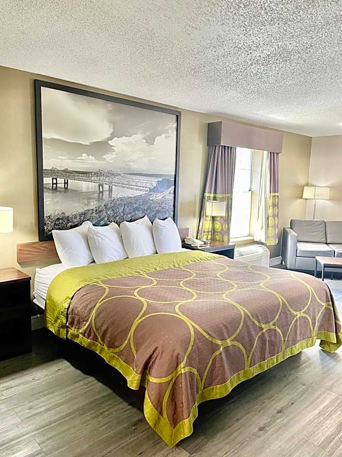 Super 8 by Wyndham Bay St. Louis