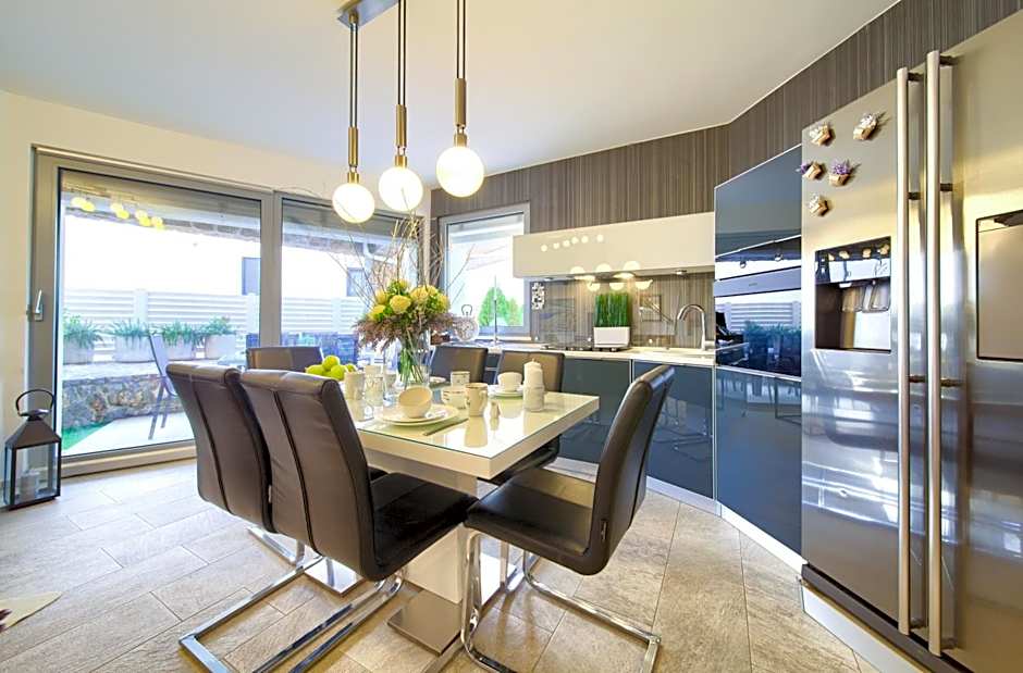 Villa Miracle 2 with heated pool