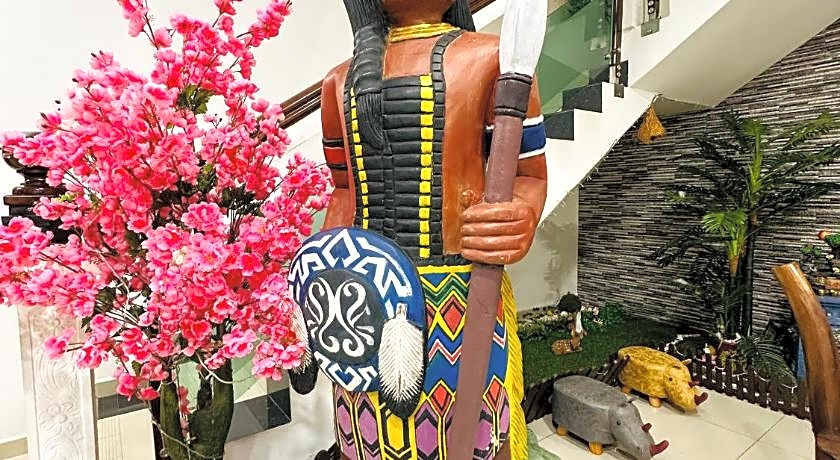 MAXWELL INN LUXURY HOTEL