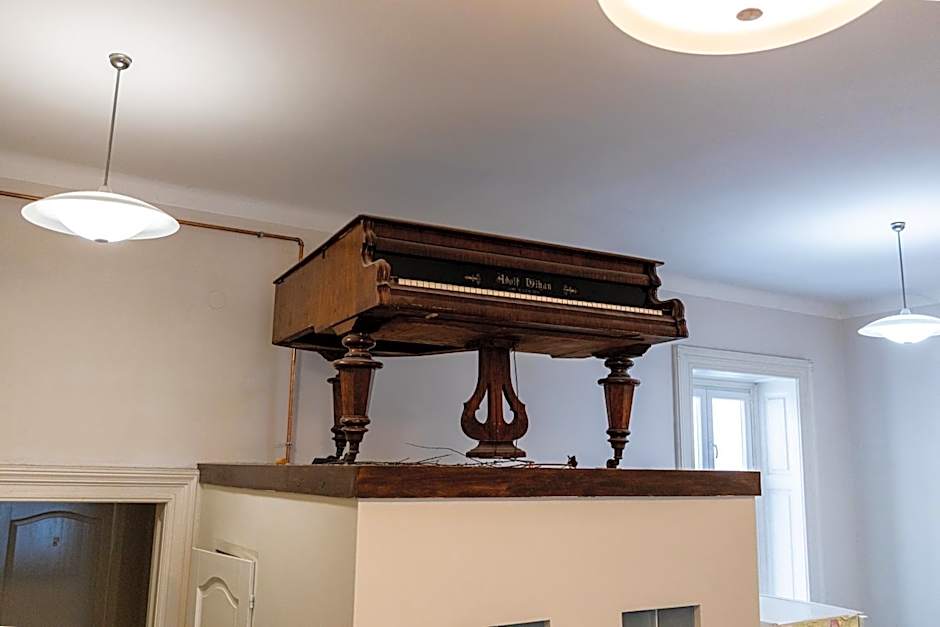 Urban Rooms