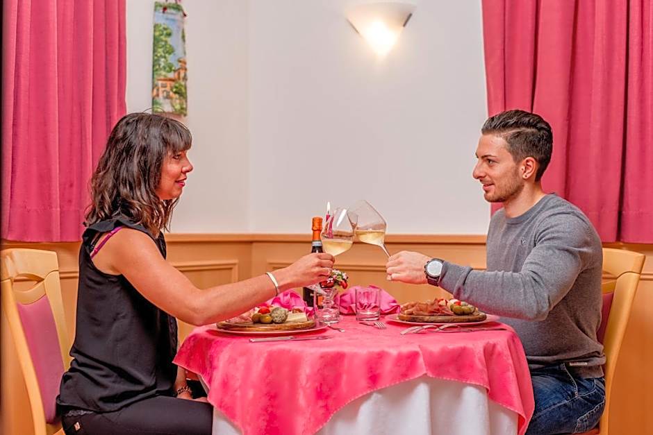 Hotel Villa Rosella Park & Wellness