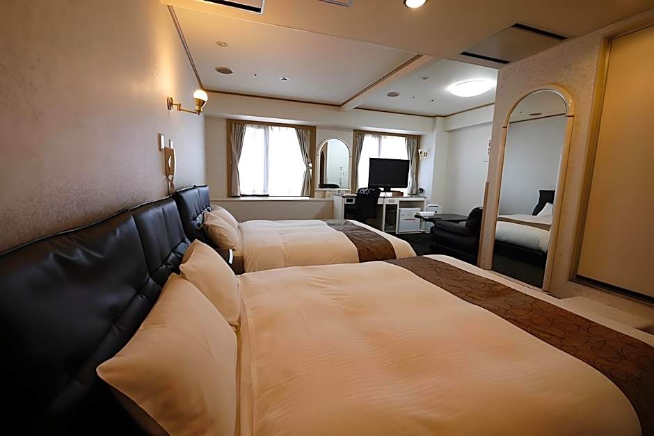 U-Community Hotel