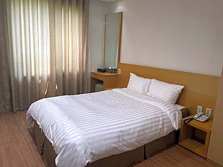Sonobelle Tower A Suite (Without Kitchenette, Park View)