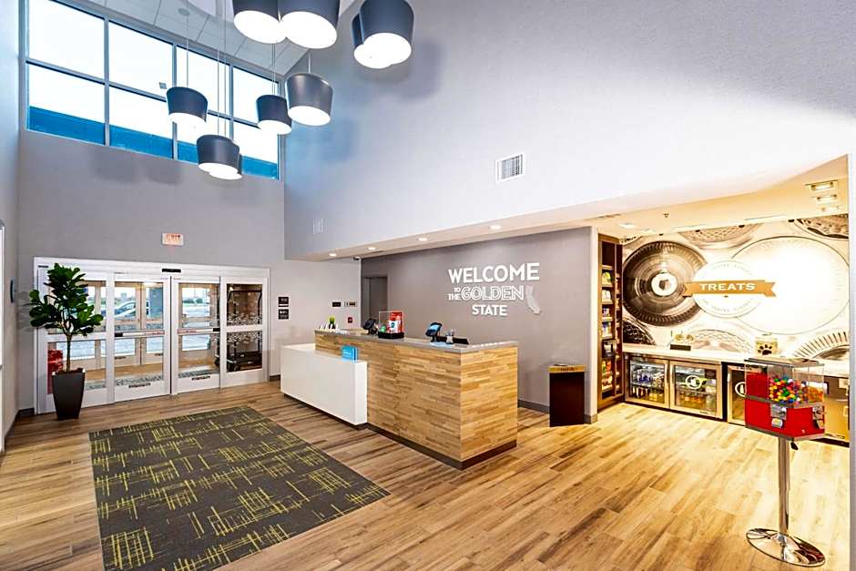 Hampton Inn Selma, CA