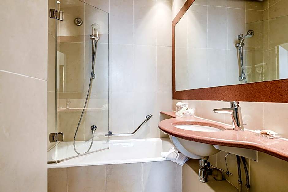 Hôtel Paris Louvre Opéra