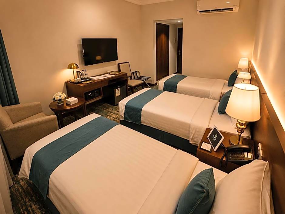 Zaha Al Madina Hotel