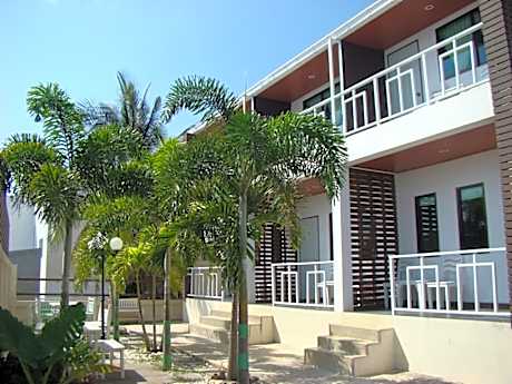 Sea beach Koh Larn 2 Hotel