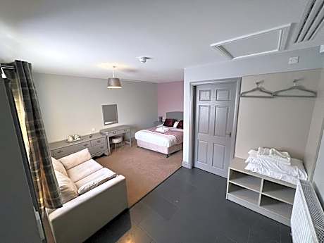Double Room with Private Bathroom