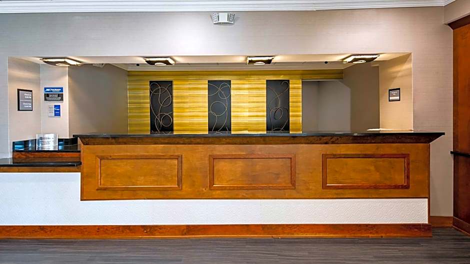 Best Western Premier Airport/Expo Center Hotel