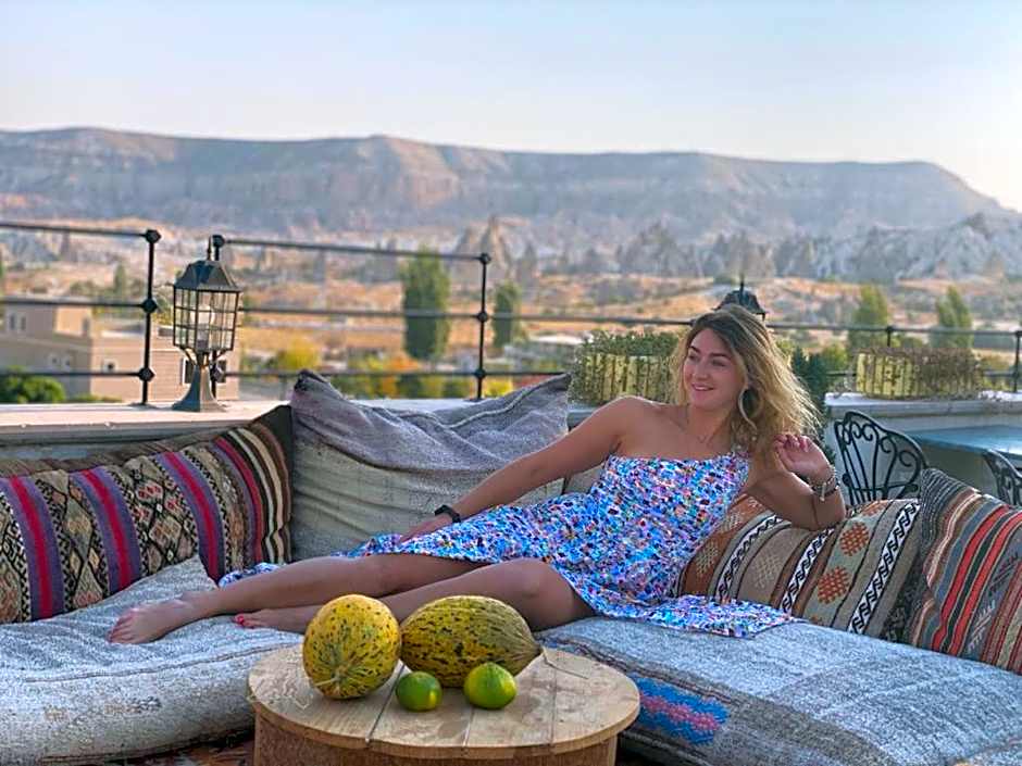 Caravanserai Inn Hotel